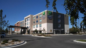  Holiday Inn Express & Suites Boise Airport, an IHG Hotel  Бойсе